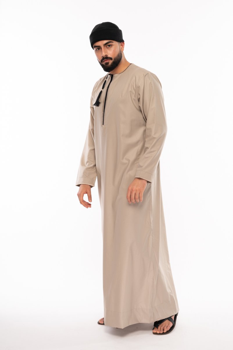 beige habeel omani jubba