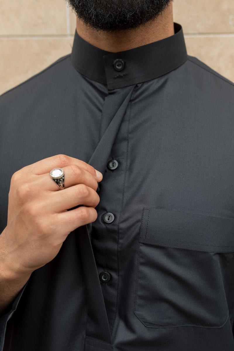 black thobe hideaway button