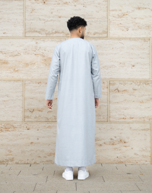 jubba look from behind