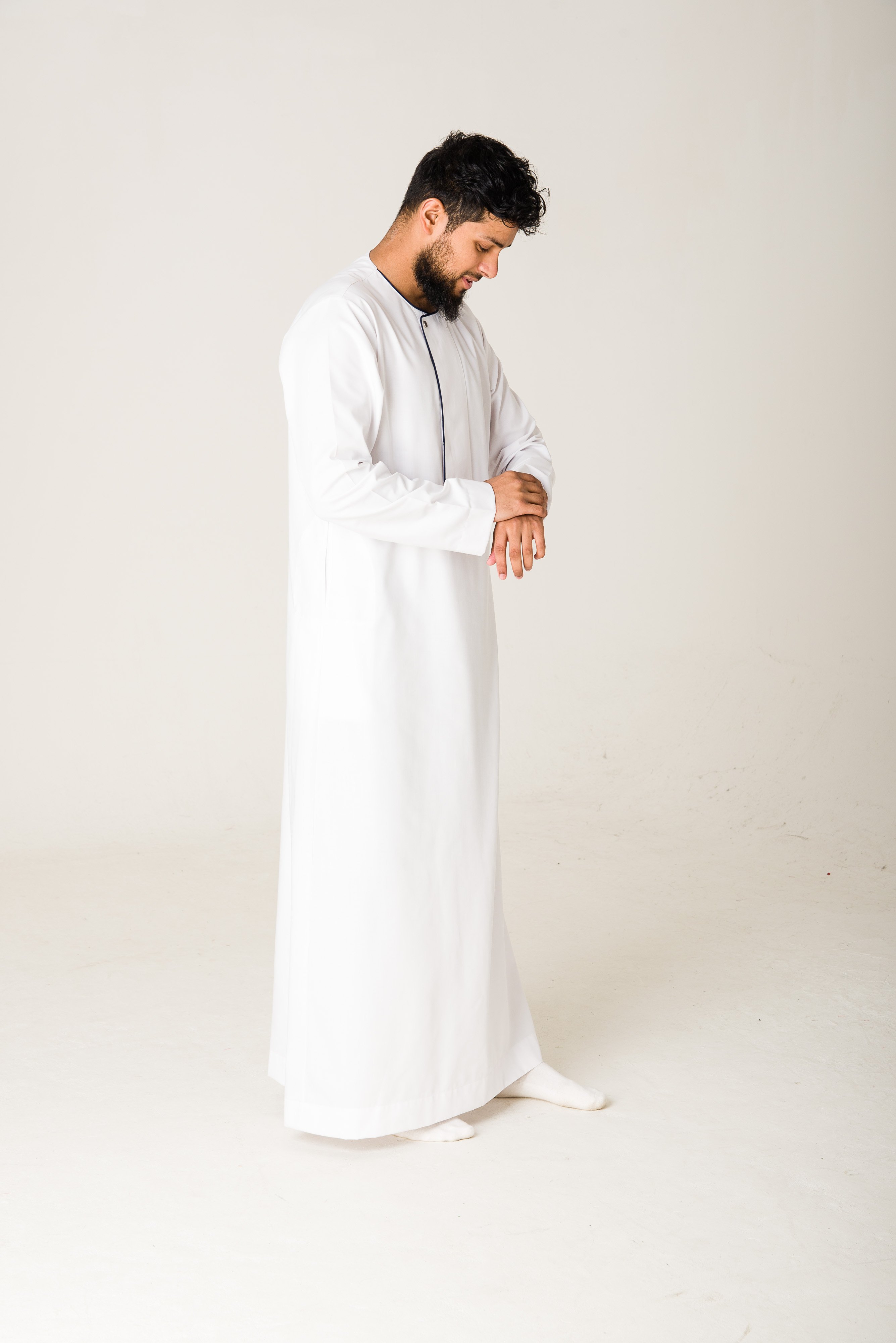 premium white piping thawb