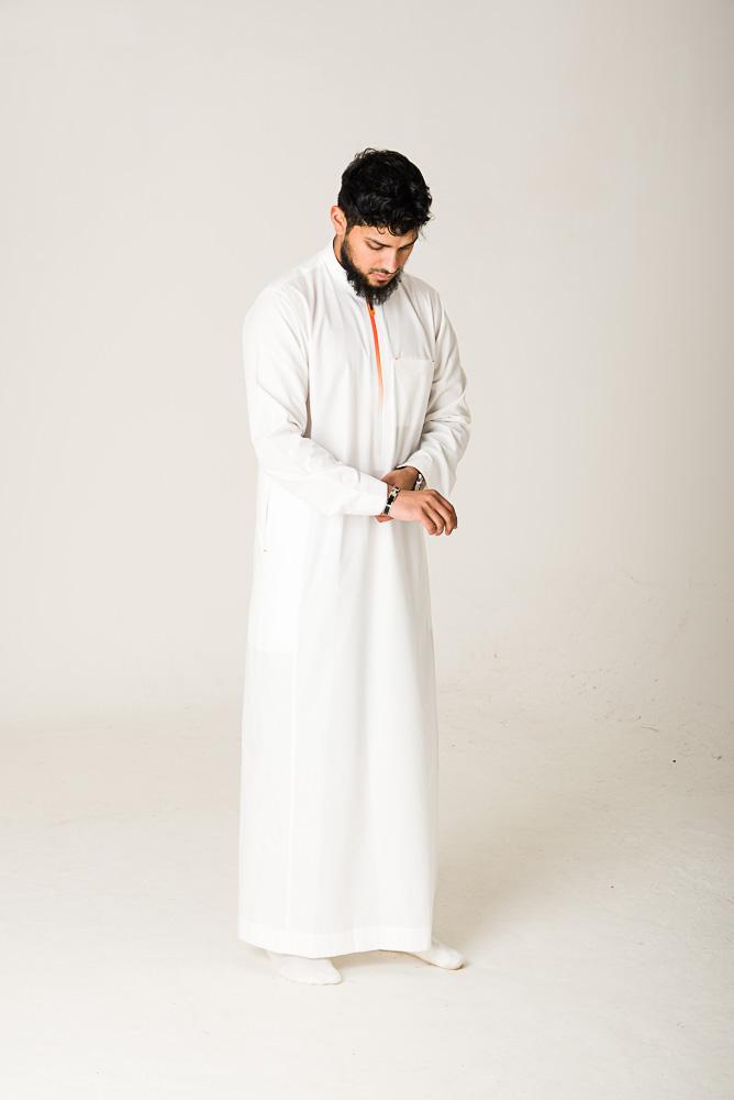urban off white thobe with zipper