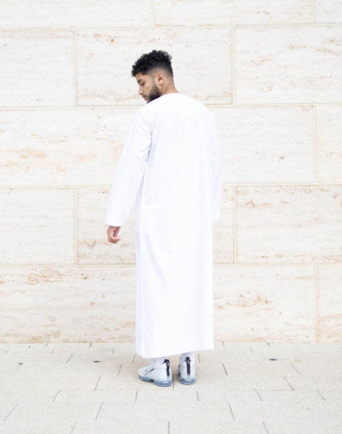 white emirati thobe from back